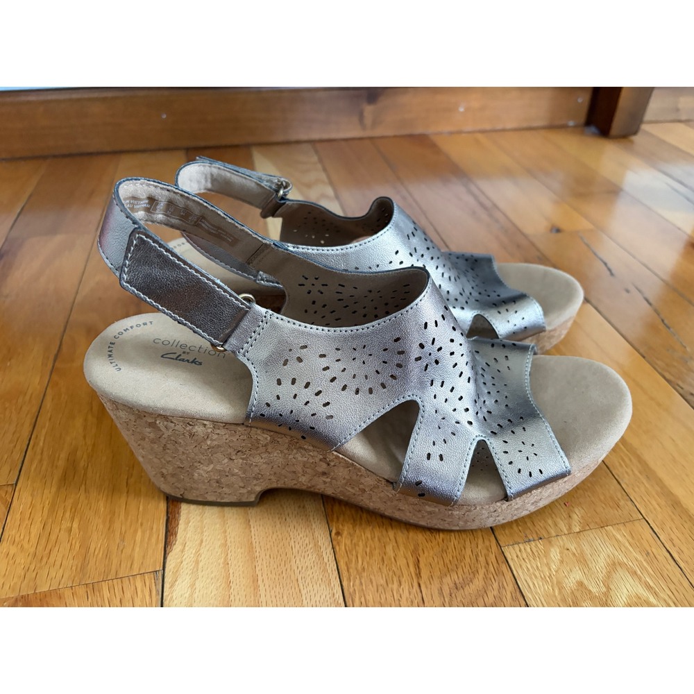 Clarks Women's Giselle Bay Wedge Sandals Metallic Color Size 12